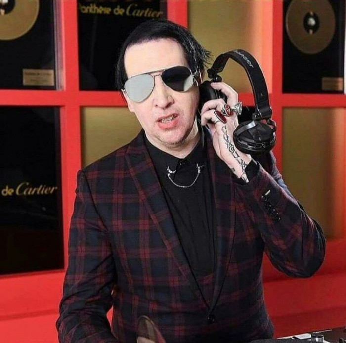 Marilyn Manson's No MakeUp IN REAL LIFE