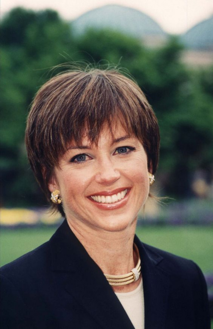 Dorothy Hamill  bob haircut