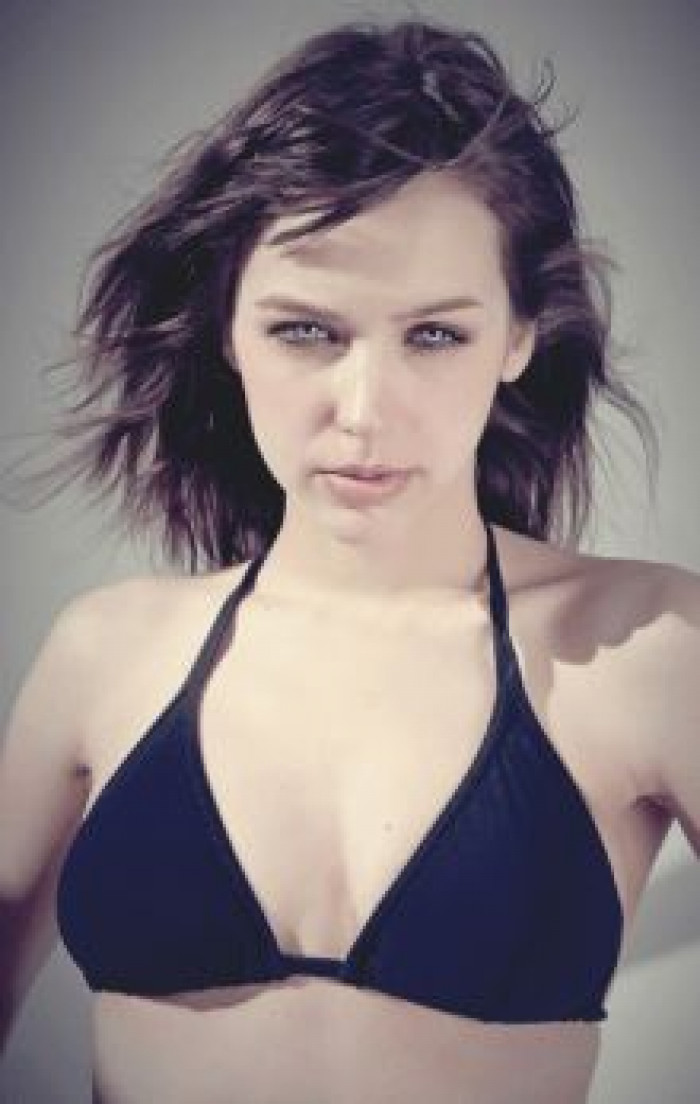 Stefanie Joosten Sexy