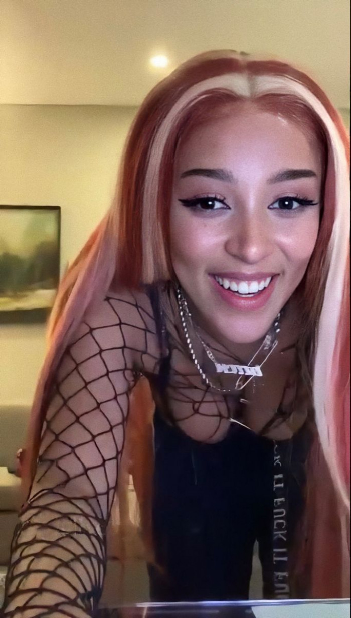 Doja Cat Fresh-Faced Charm