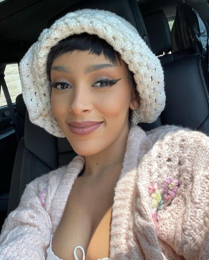Doja Cat Beauty Icon Without Makeup Look