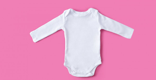 Dressing Your Little One: Tips For Selecting The Perfect Baby Onesie