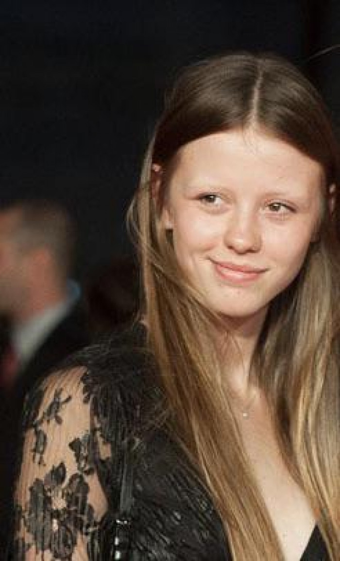 Mia Goth's eyebrows: Inspiration for Others