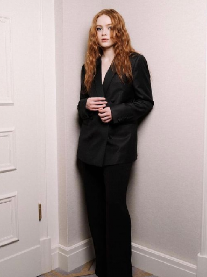 Sadie Sink Hot and warm